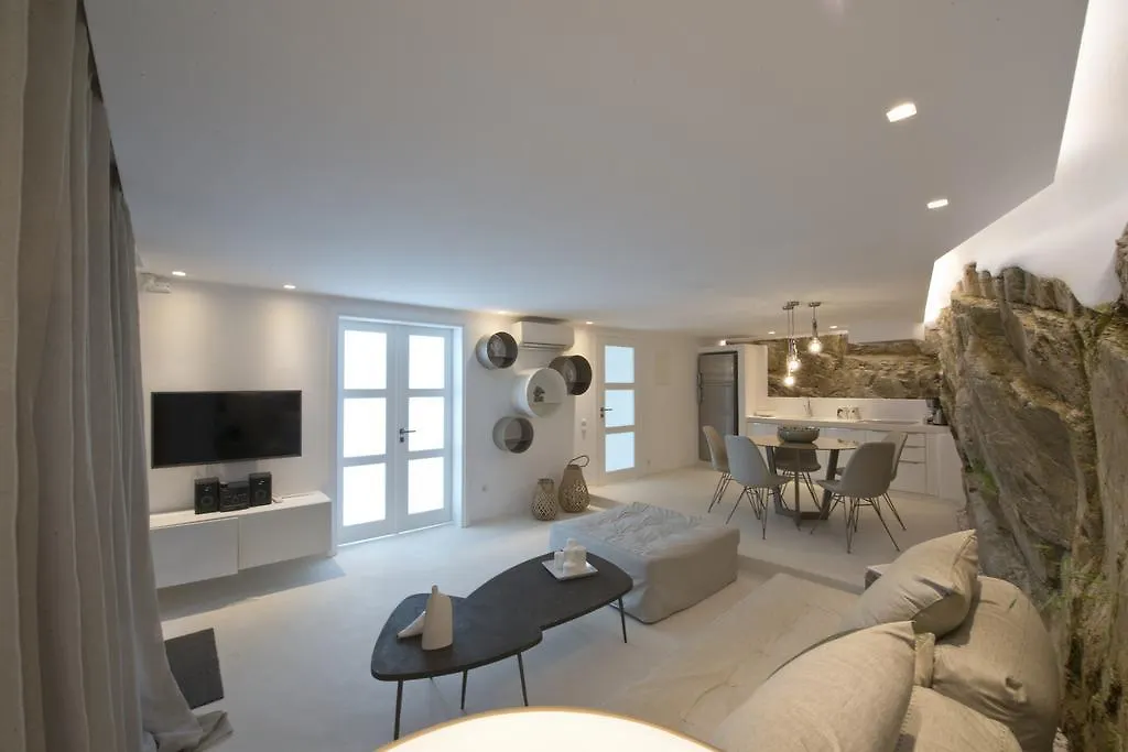 Diles Villas & Suites Mykonos Tourlos 0*,