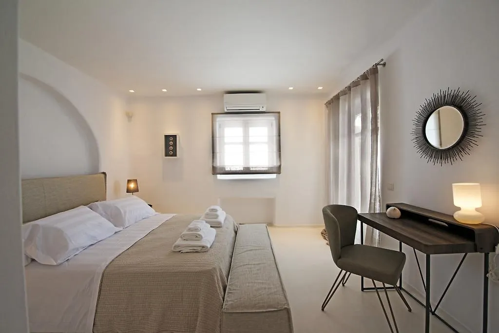 Diles Villas & Suites Mykonos Tourlos 0*,
