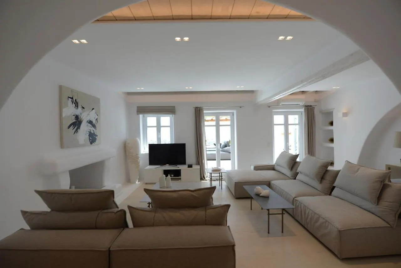 Diles Villas & Suites Mykonos Tourlos